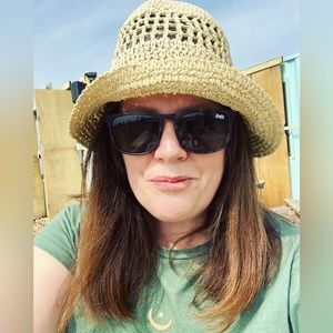 Meet your Posher, Frances